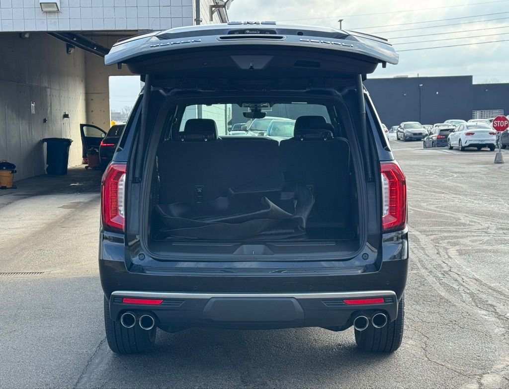 Used 2021 GMC Yukon Denali w/ Denali Premium Package AWD/4WD image 33