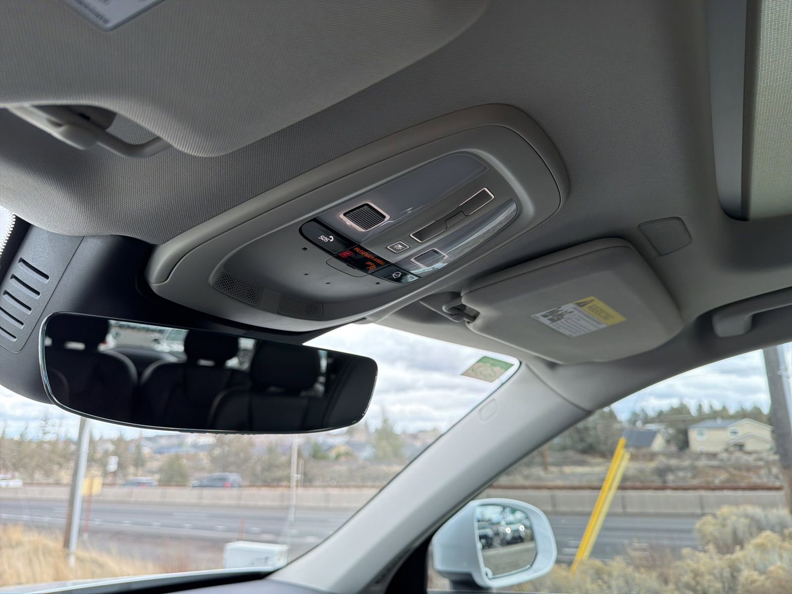 Used 2025 Volvo XC90 T8 Ultra w/ Protection Package Premier image 41