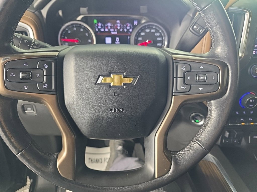 Used 2022 Chevrolet Silverado 1500 High Country w/ Technology Package image 31