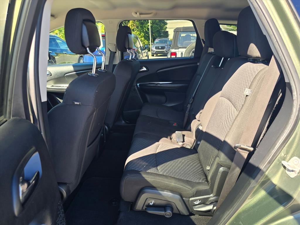 Used 2019 Dodge Journey SE FWD image 16