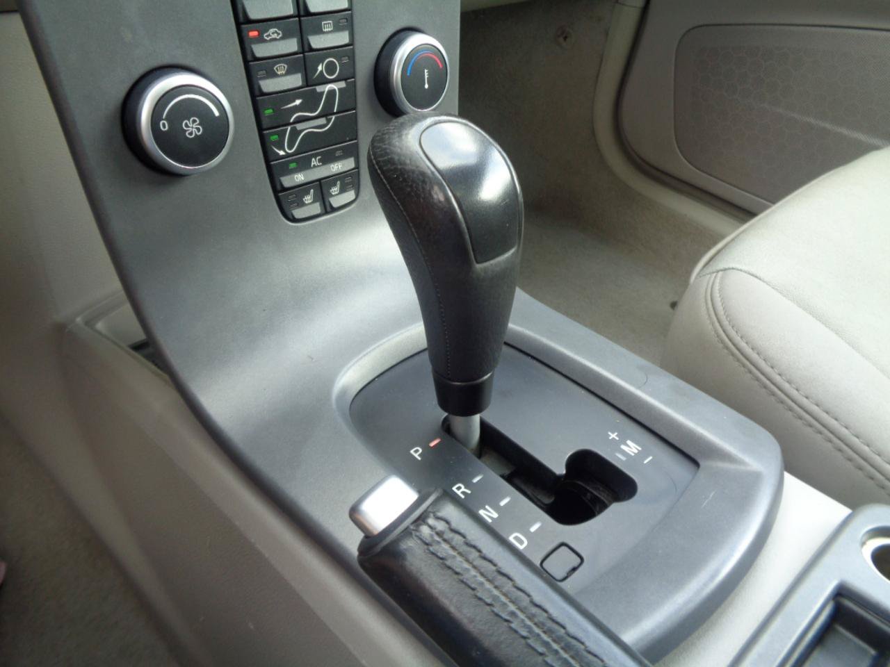Used 2009 Volvo C30 FWD image 29