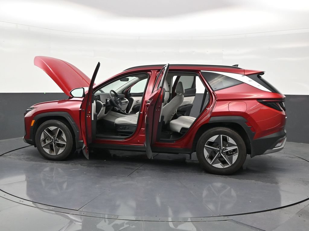 Used 2025 Hyundai Tucson SEL FWD image 29