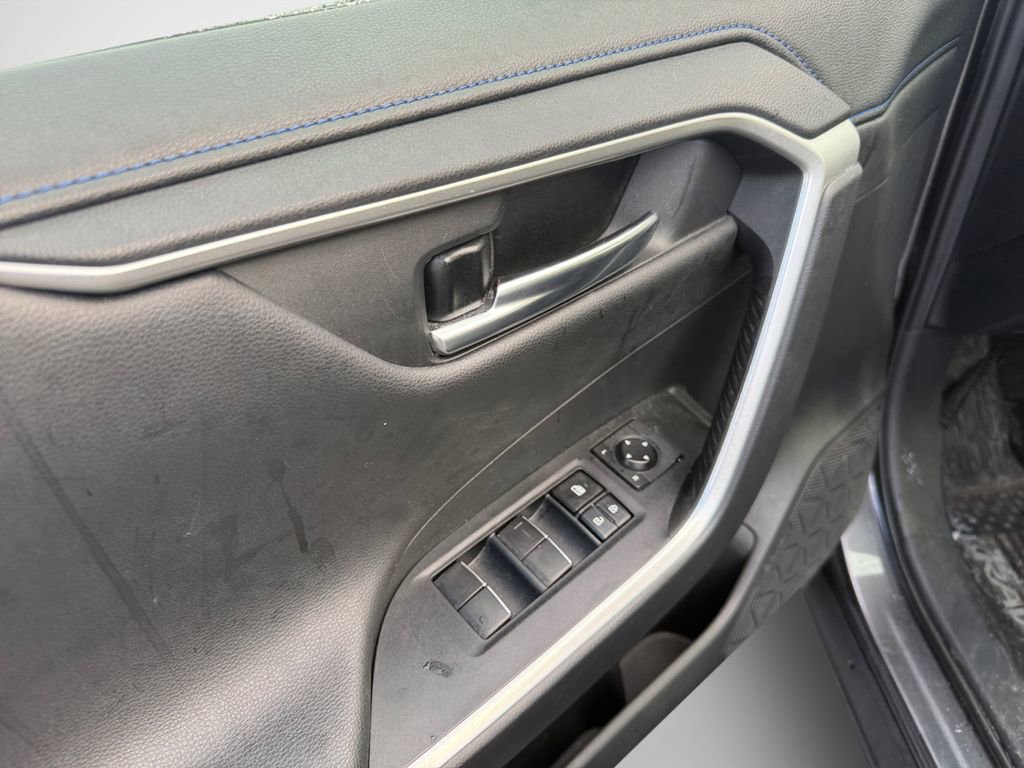 Used 2020 Toyota RAV4 XSE image 13