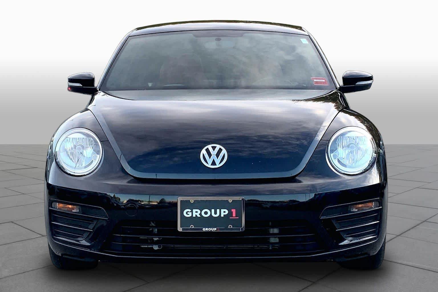 Used 2017 Volkswagen Beetle 1.8T Classic FWD image 4