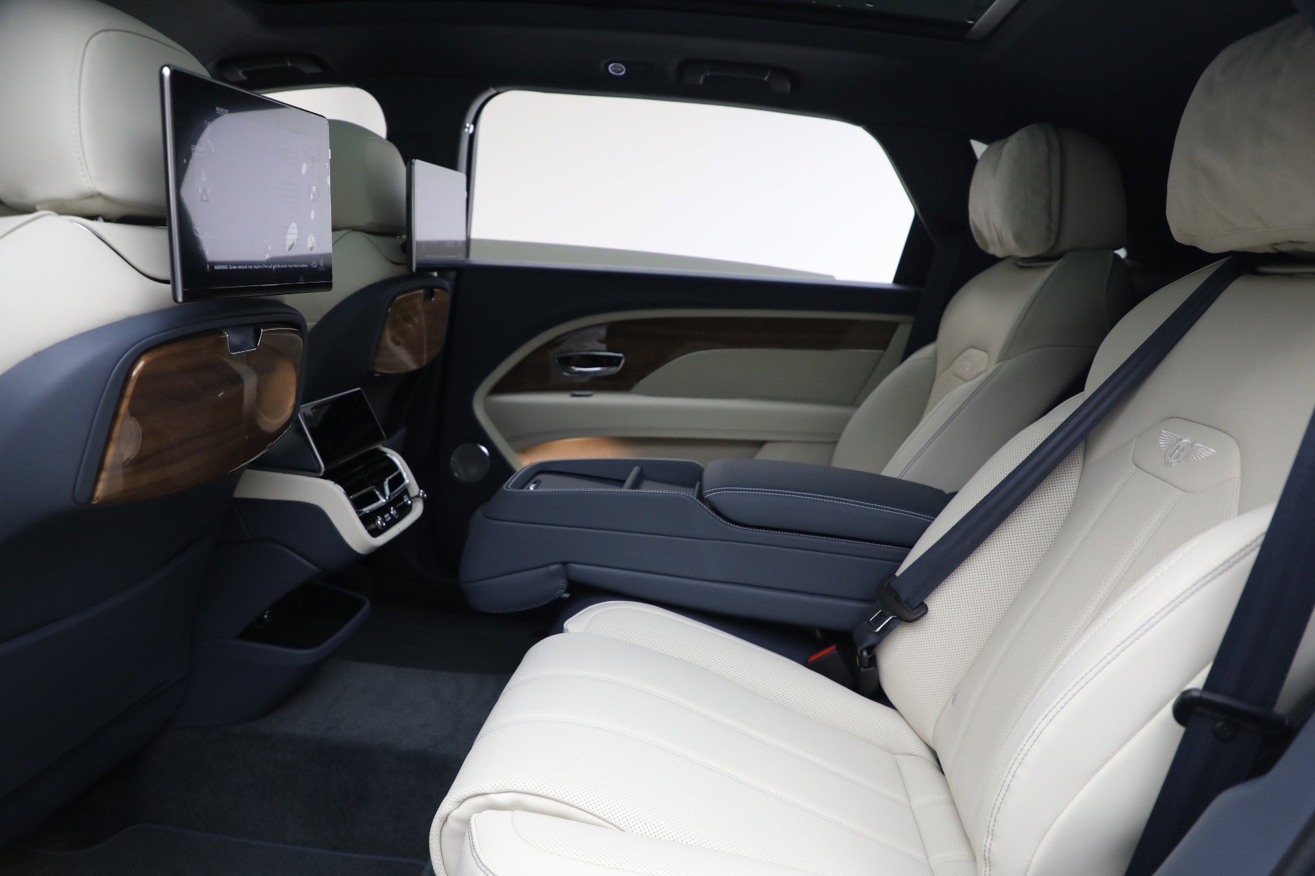 New 2025 Bentley Bentayga Extended Wheelbase image 20