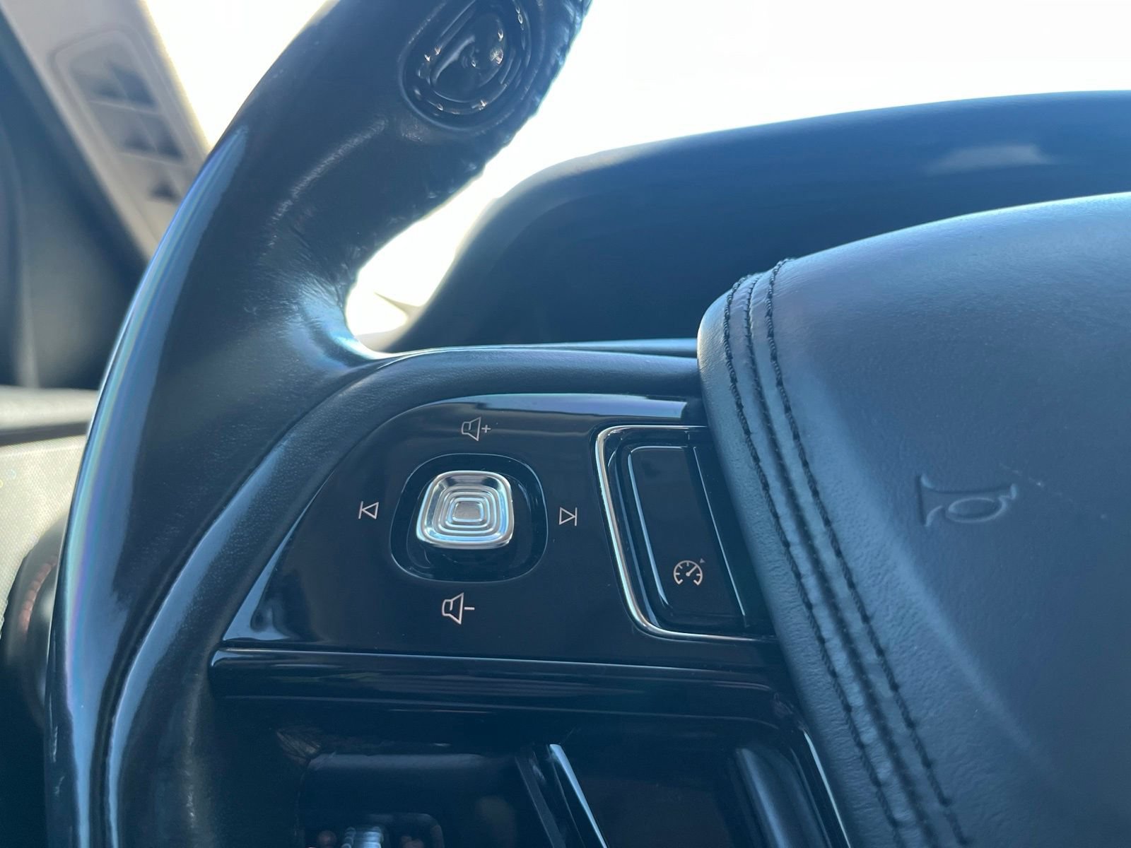 Used 2021 Lincoln Aviator Reserve RWD image 15