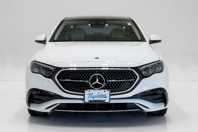 Used 2024 Mercedes-Benz E 350 4MATIC Sedan image 4