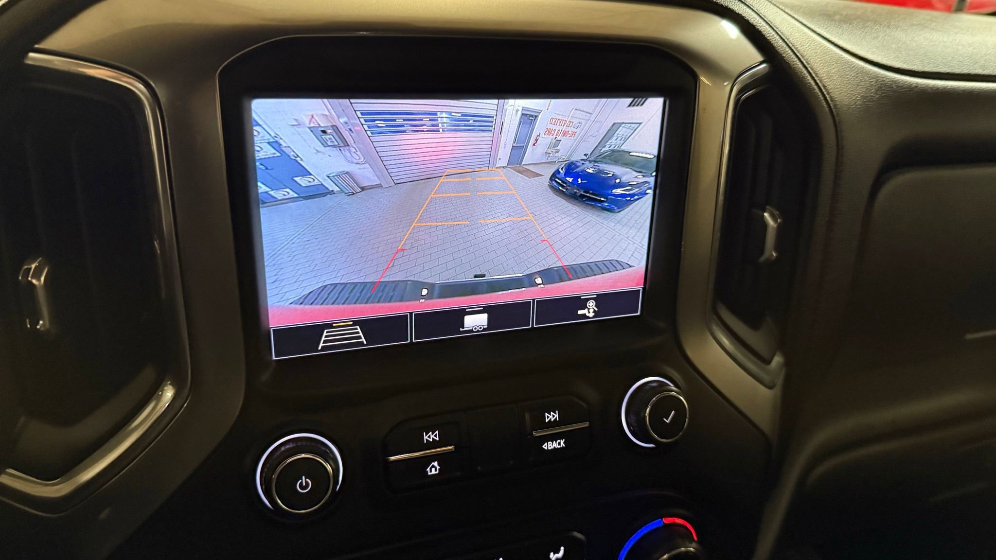 Used 2020 Chevrolet Silverado 2500 LTZ w/ LTZ Convenience Package image 42