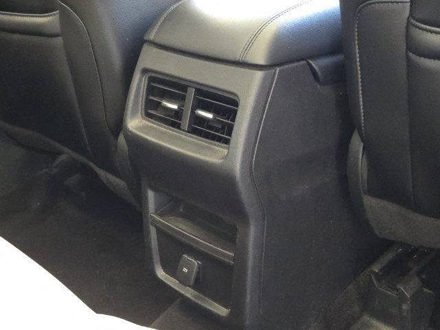 Used 2018 Ford Edge SEL w/ Equipment Group 201A AWD/4WD image 9