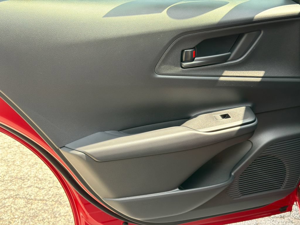 New 2027 Toyota Prius Plug-In Hybrid FWD image 19