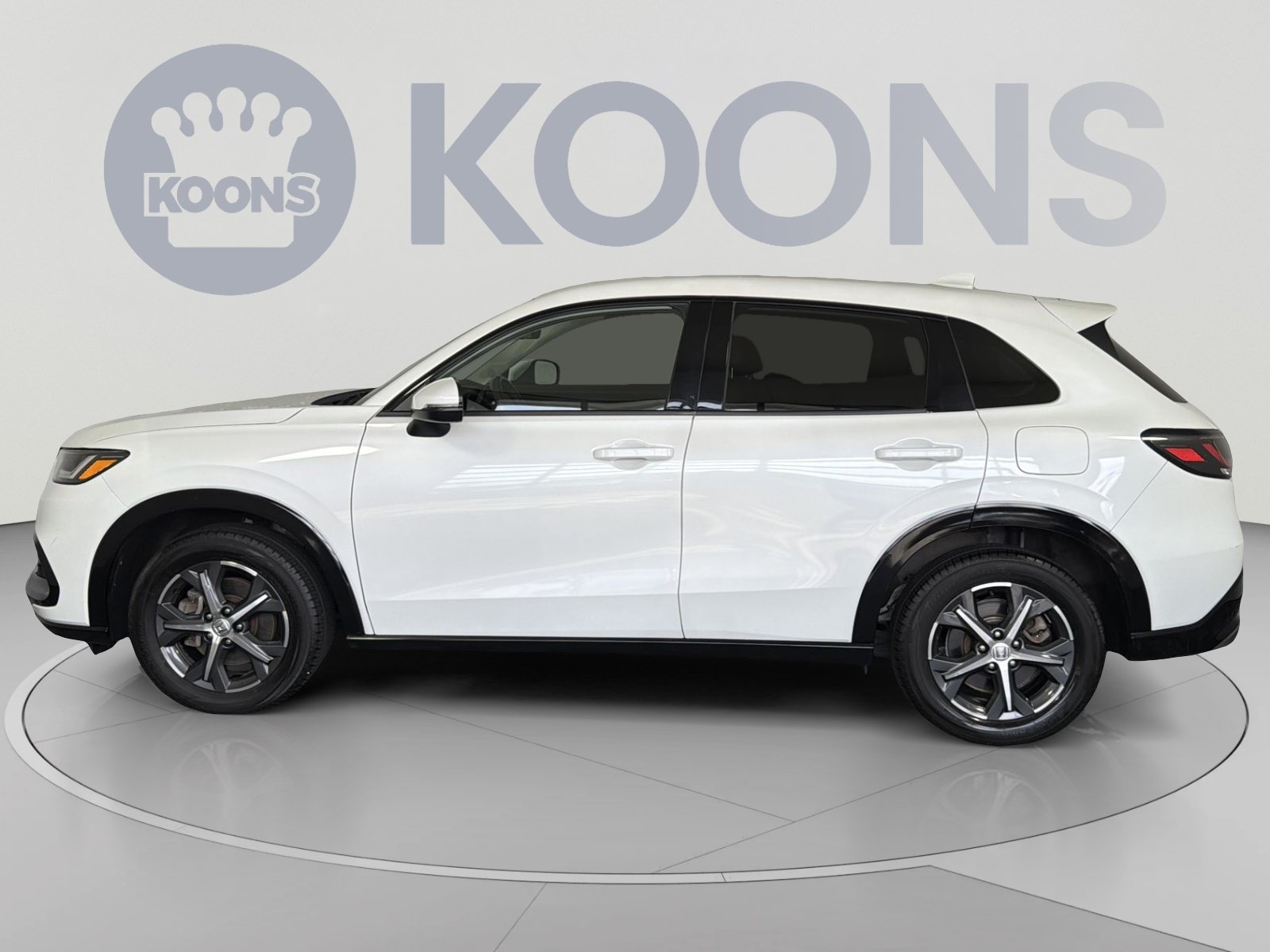 Used 2023 Honda HR-V EX-L image 2