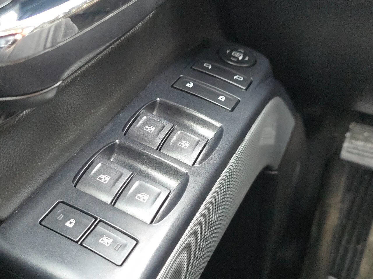 Used 2018 Chevrolet Silverado 1500 LT w/ All Star Edition image 26