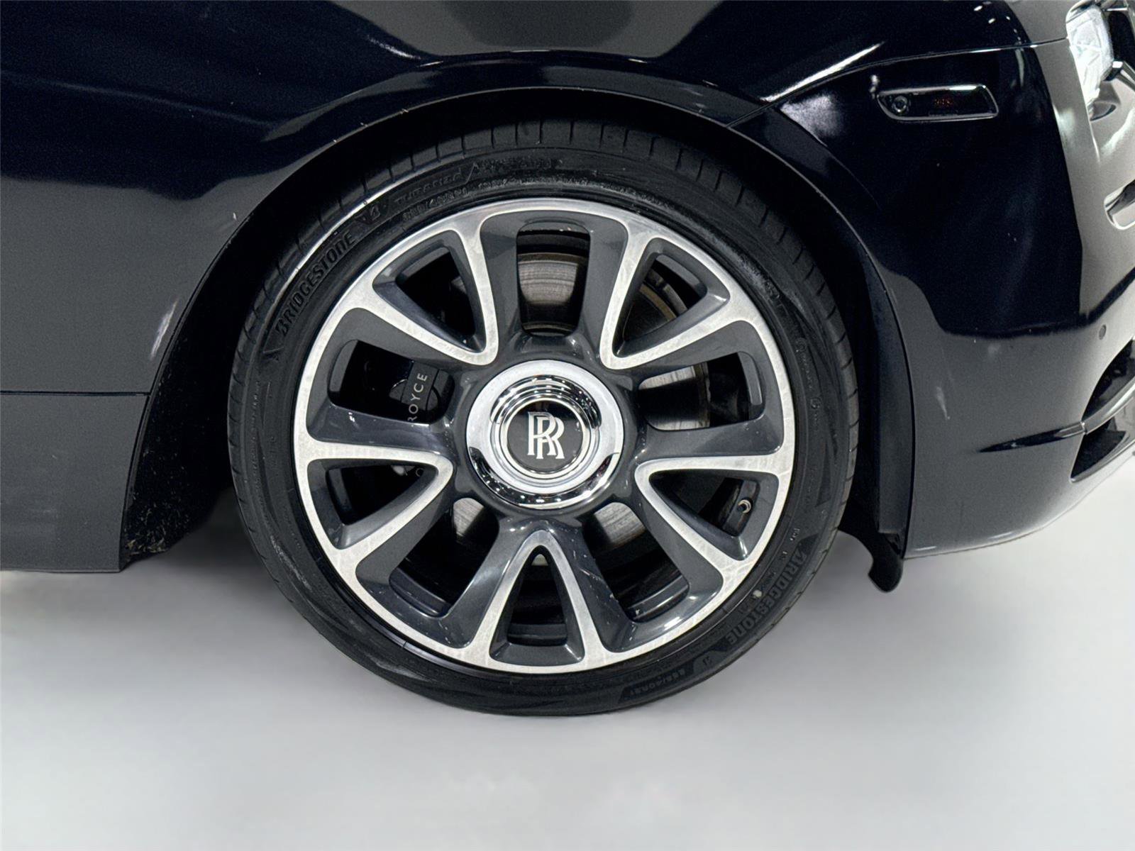 Used 2019 Rolls-Royce Wraith image 37