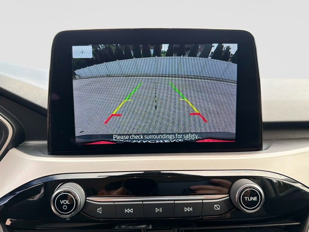 Used 2022 Ford Escape SE w/ Cold Weather Package FWD image 23