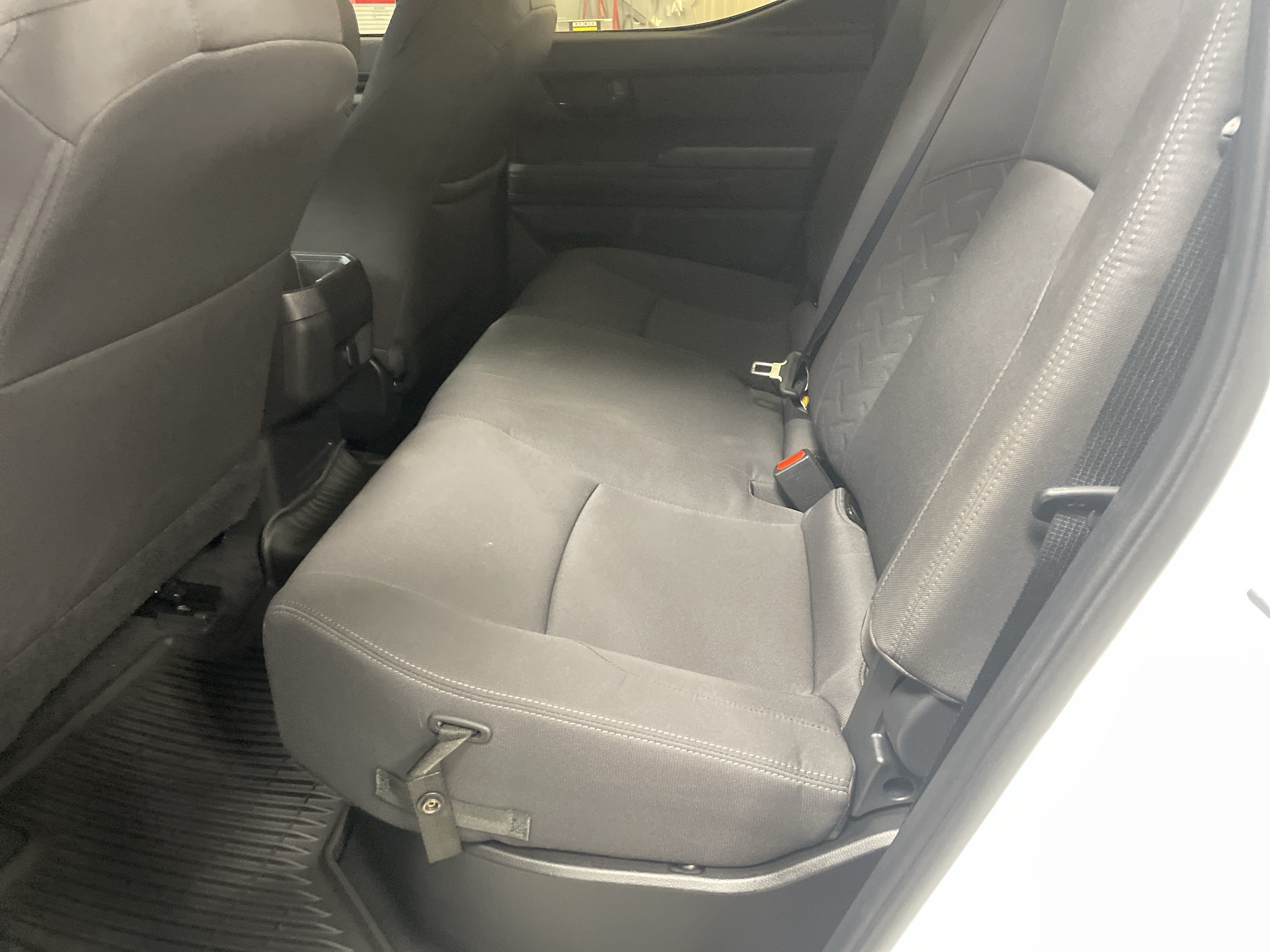 Certified 2024 Toyota Tacoma SR5 AWD/4WD image 32