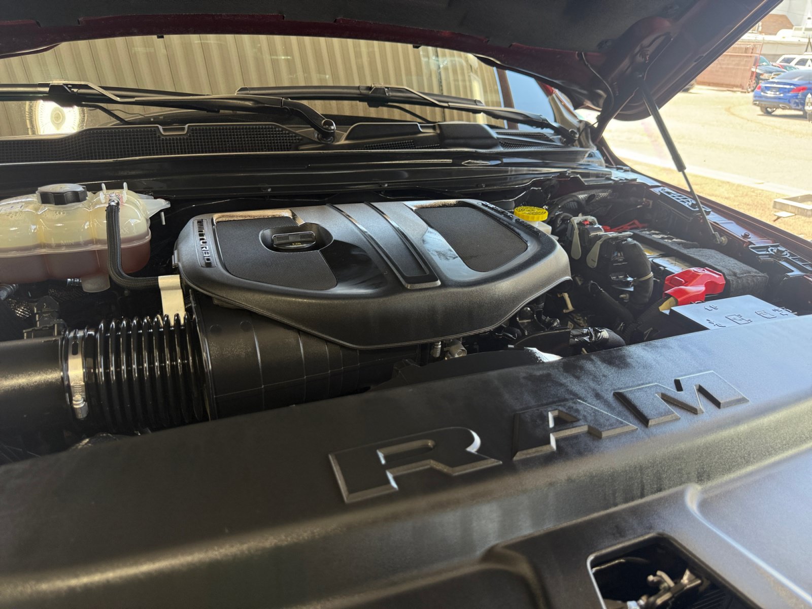 Used 2025 RAM 1500 Warlock AWD/4WD image 31