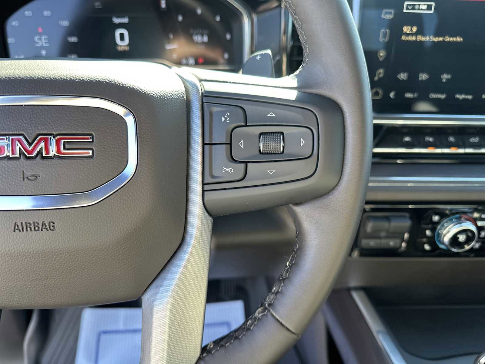 Used 2024 GMC Sierra 1500 SLT w/ SLT Premium Plus Package image 25