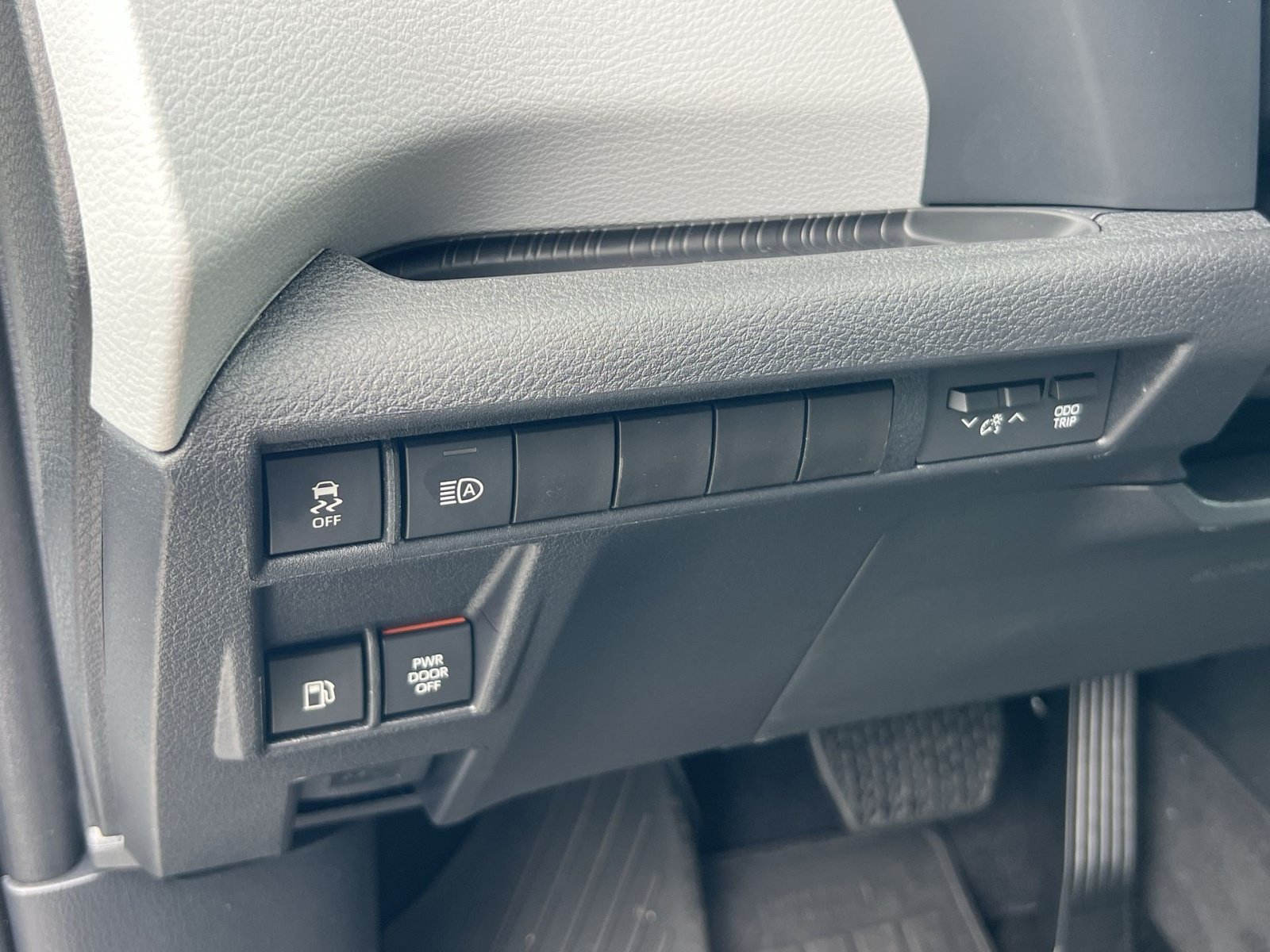 Used 2026 Toyota Sienna XLE AWD/4WD image 21