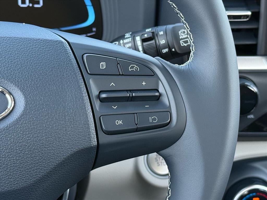 Used 2026 Hyundai Venue SEL FWD image 19