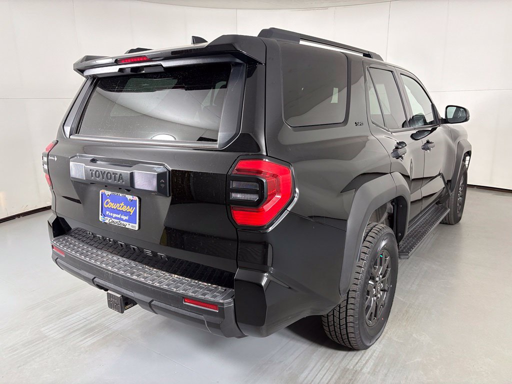 Used 2025 Toyota 4Runner SR5 AWD/4WD image 8