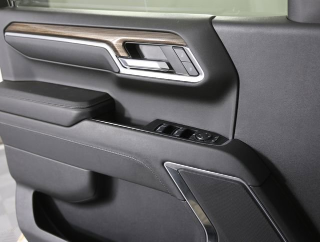 Used 2024 Chevrolet Silverado 1500 LT Trail Boss w/ LPO, Dark Essentials Package image 14