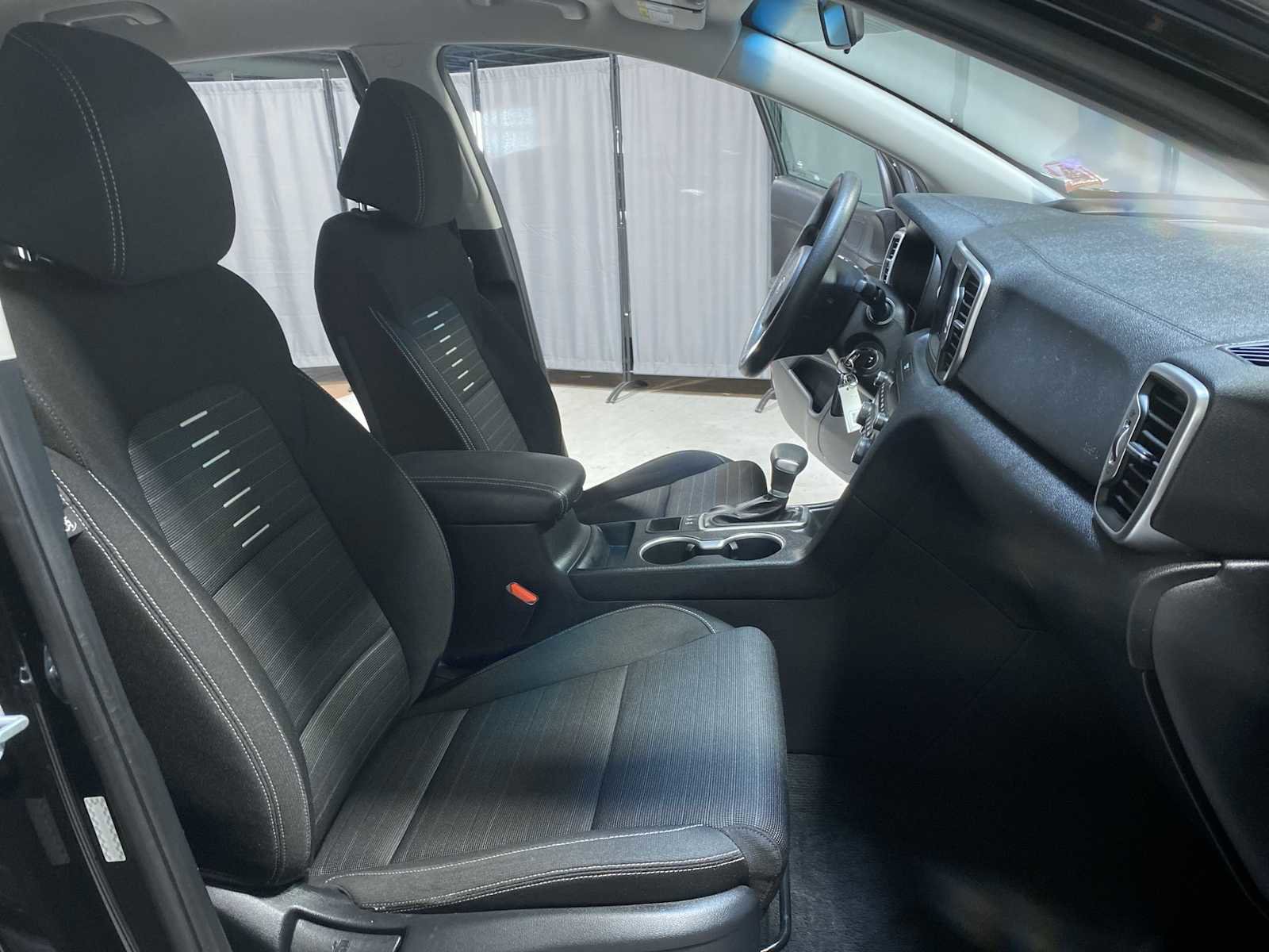 Used 2018 Kia Sportage LX w/ LX Technology Package image 14