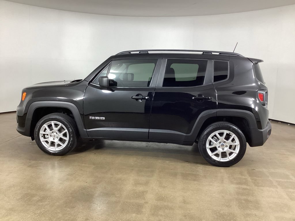 Used 2022 Jeep Renegade Latitude AWD/4WD image 10