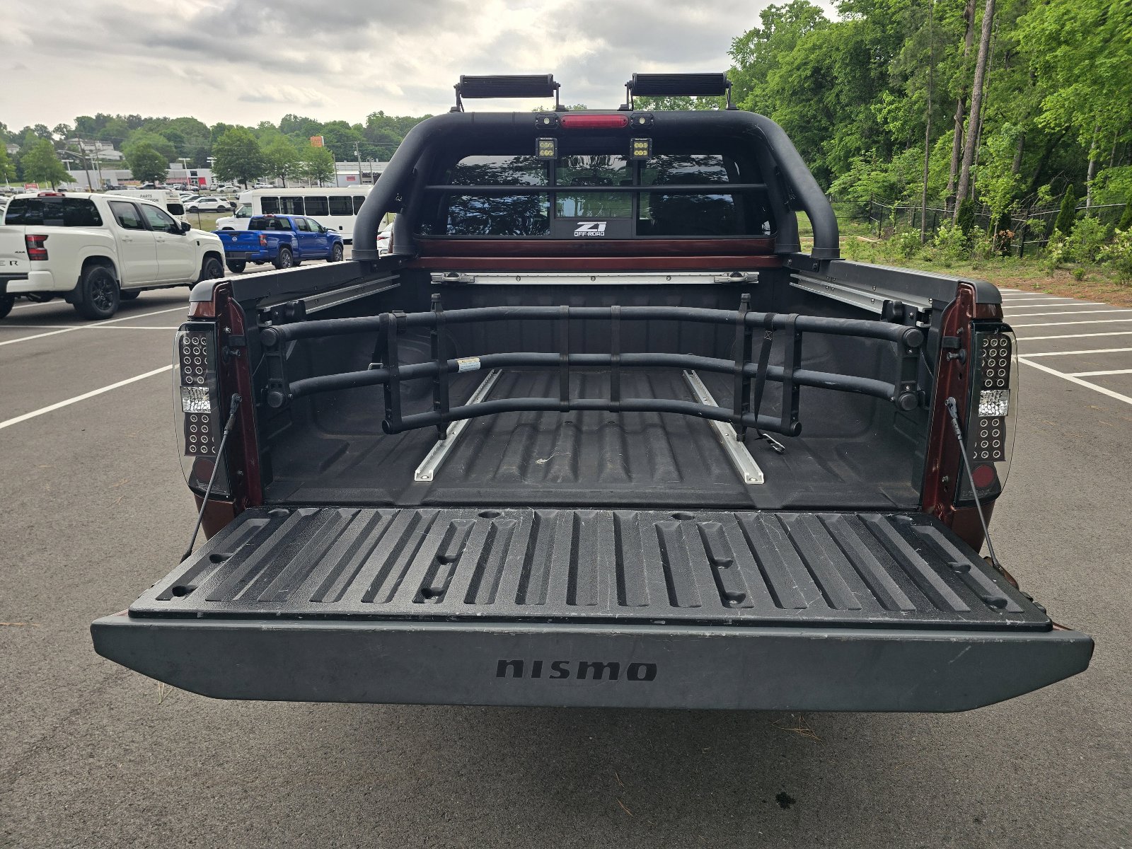 Used 2017 Nissan Frontier PRO-4X AWD/4WD image 11
