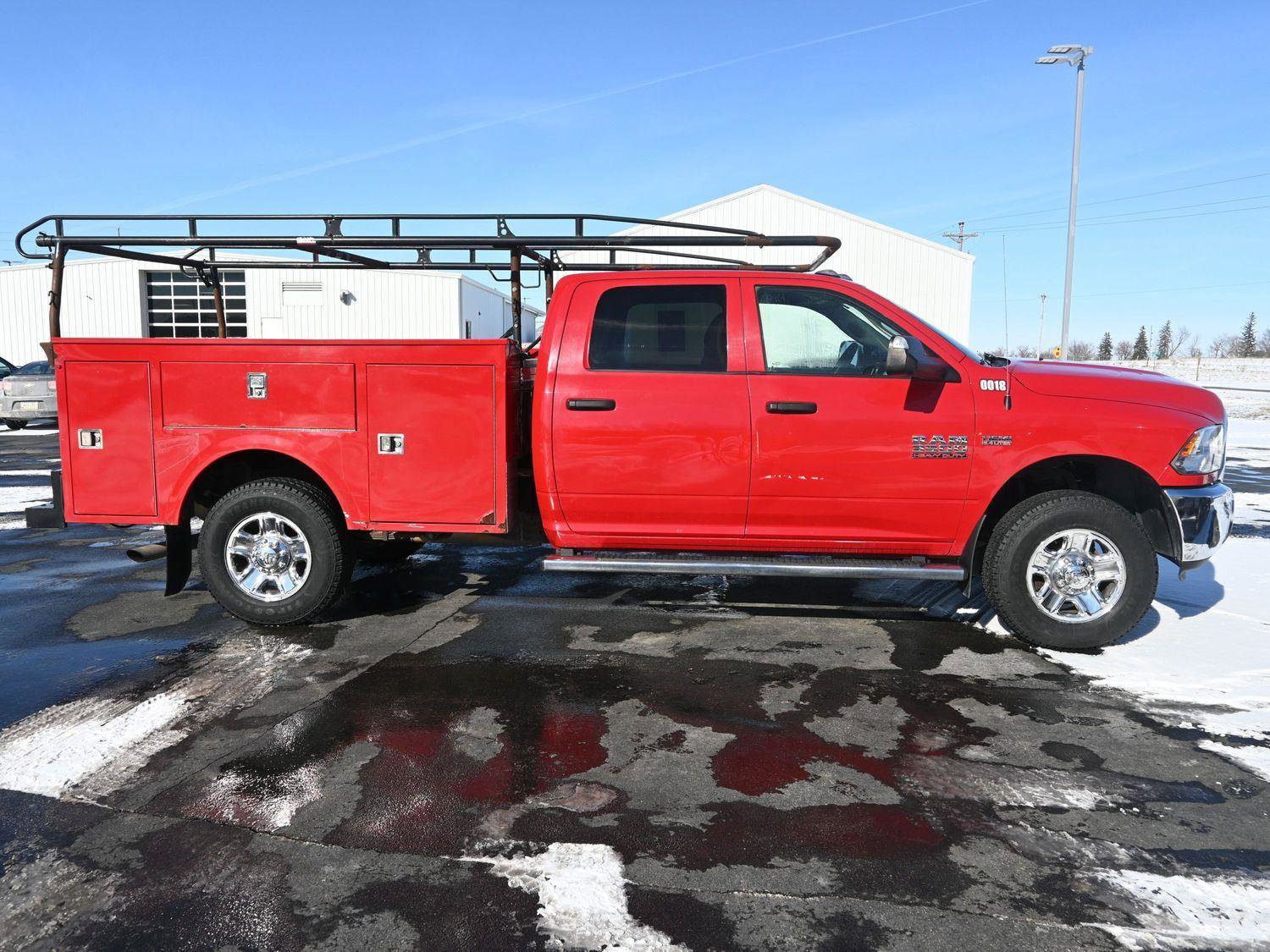 Used 2018 RAM 3500 Tradesman w/ Chrome Appearance Group image 3