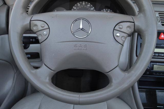 Used 2001 Mercedes-Benz CLK 430 Cabriolet image 27