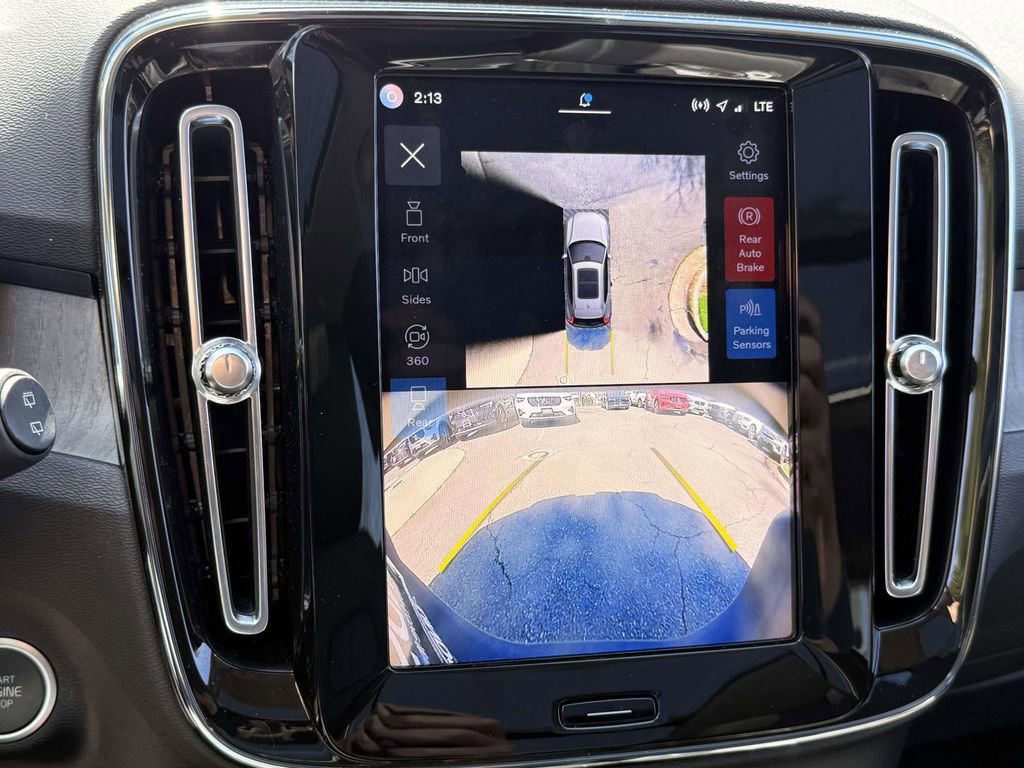 Used 2024 Volvo XC40 B5 Plus w/ Climate Package AWD/4WD image 7