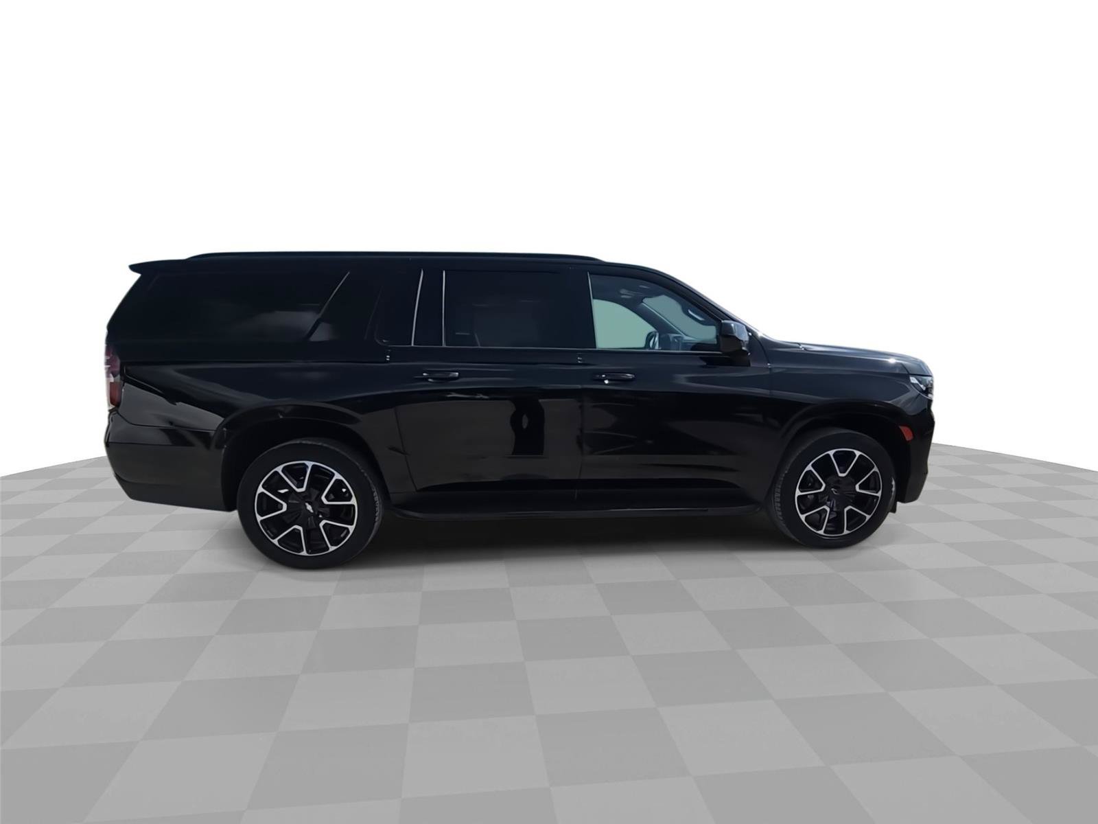 Used 2021 Chevrolet Suburban RST w/ Rear Media and Nav Package RWD image 9
