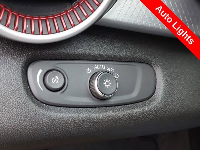 Used 2024 Chevrolet Trax RS image 18