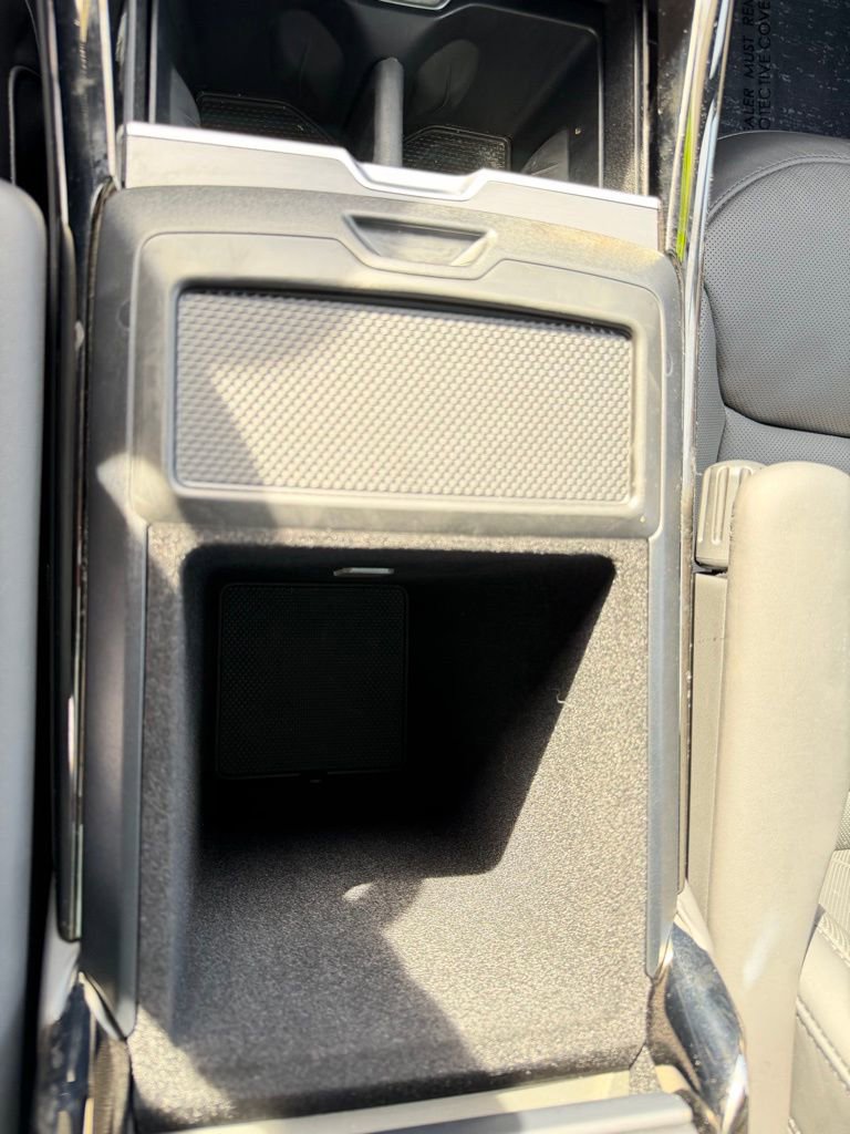 Used 2025 Land Rover Range Rover Sport SE image 25