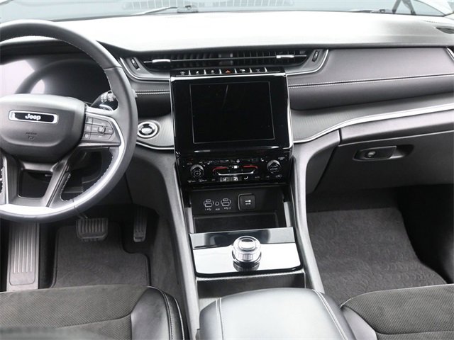 Used 2024 Jeep Grand Cherokee L Altitude image 26