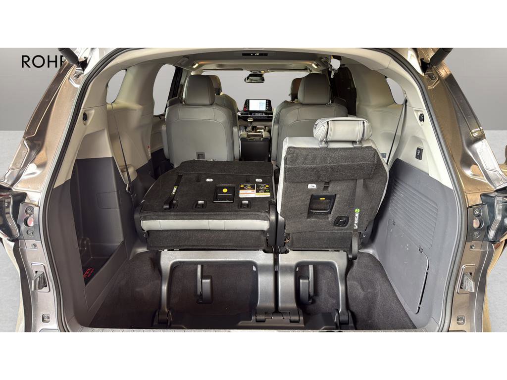 Used 2023 Toyota Sienna XLE w/ XLE Plus Package image 23