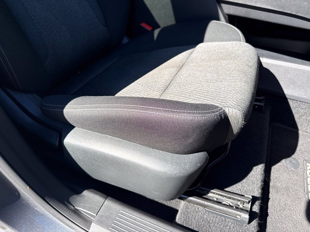 Certified 2024 Nissan Rogue SV FWD image 43