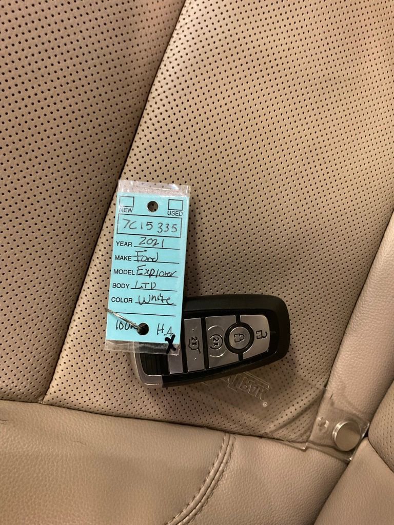 Used 2021 Ford Explorer Limited w/ Equipment Group 301A image 34