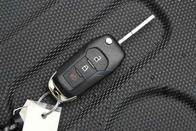 Used 2025 Ford Maverick XL w/ Equipment Group 102A AWD/4WD image 37