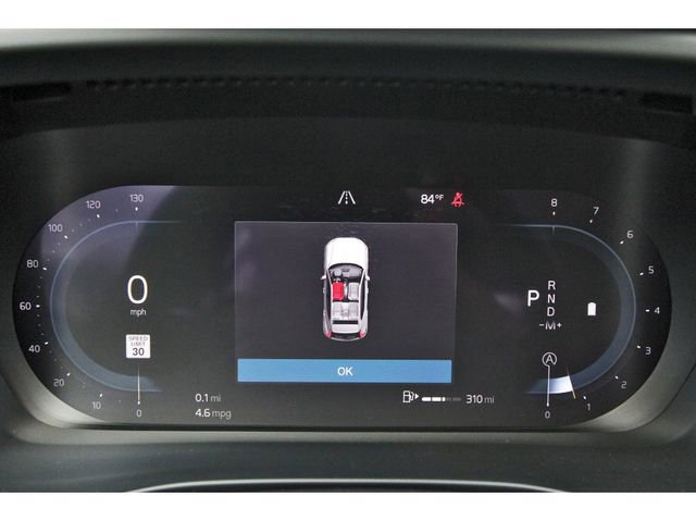 Used 2025 Volvo XC40 B5 Plus w/ Protection Package Premier image 15