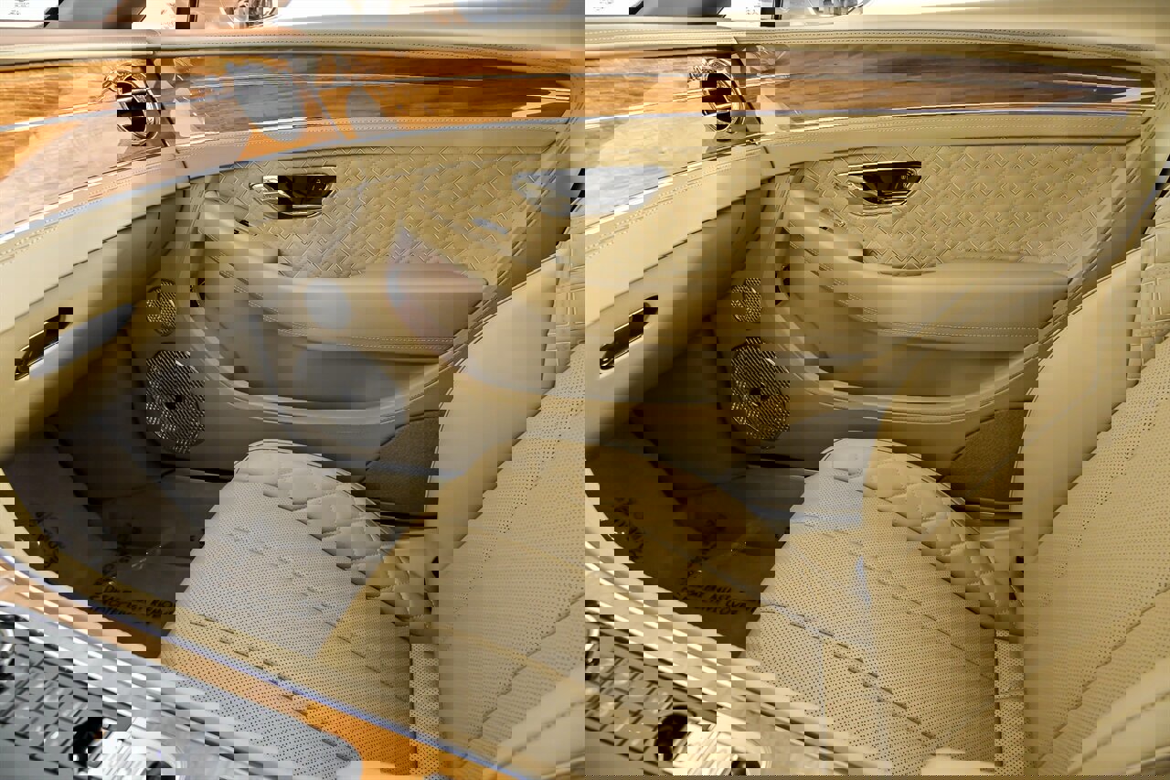 Used 2021 Bentley Continental GT image 43