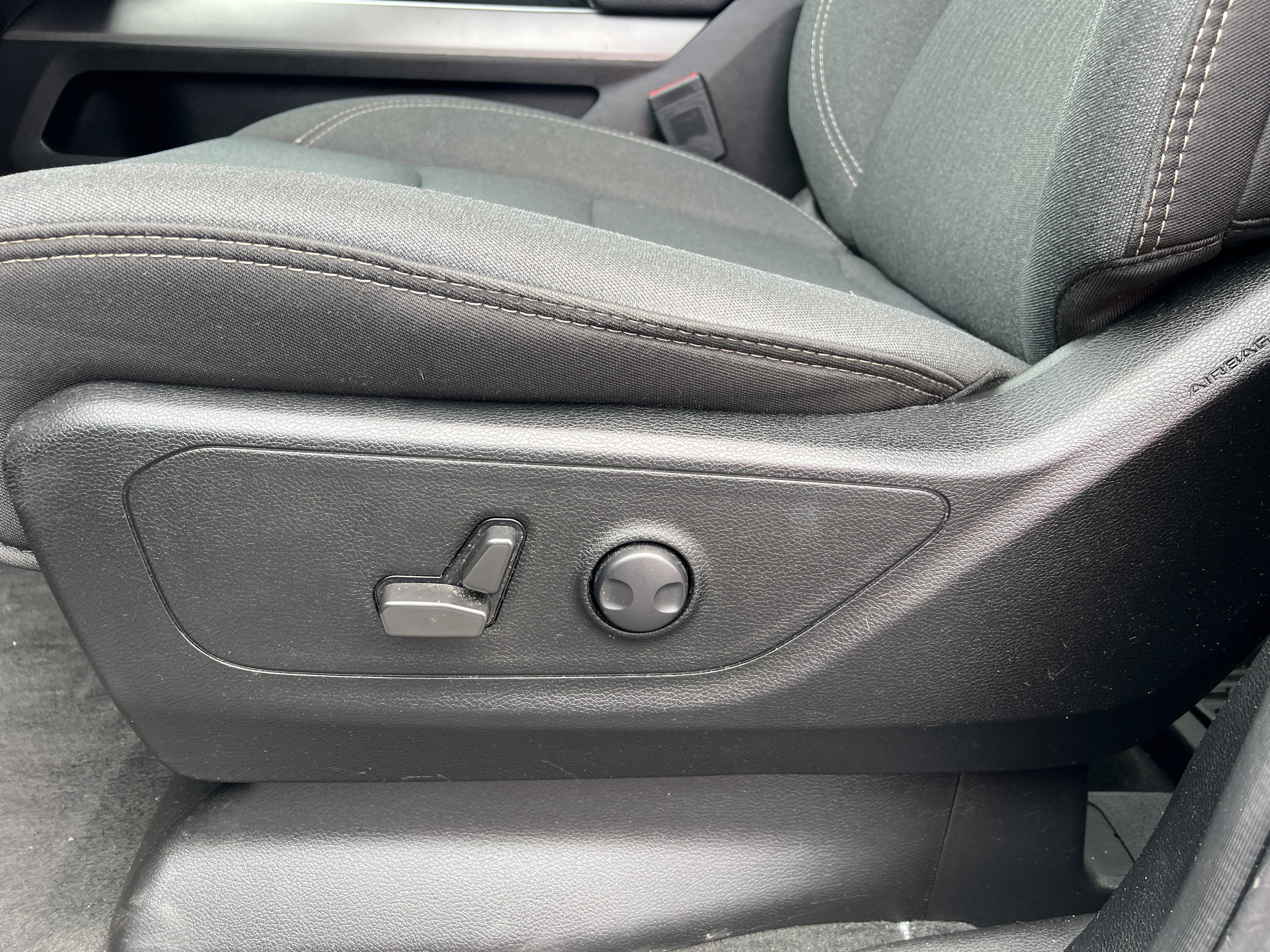 Used 2022 RAM 1500 Big Horn AWD/4WD image 21