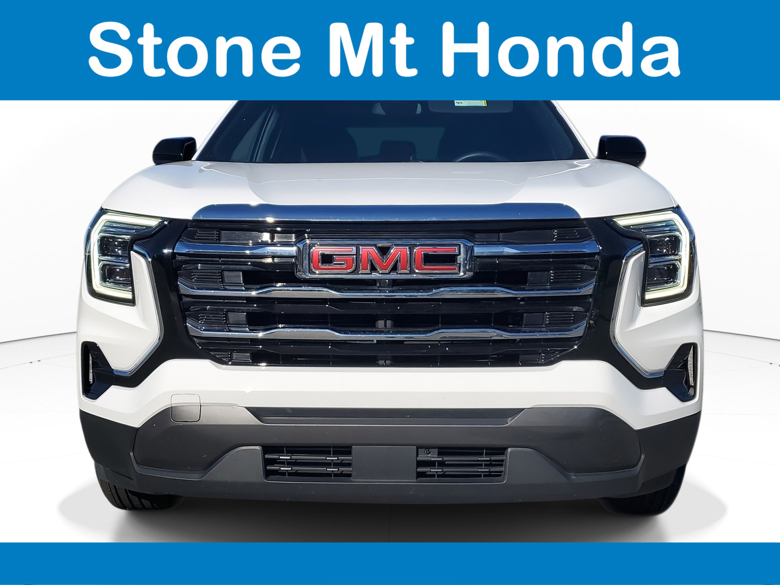 Used 2025 GMC Terrain Elevation image 2