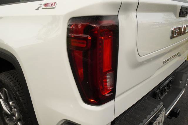 Used 2026 GMC Sierra 1500 SLT w/ SLT Premium Plus Package AWD/4WD image 37