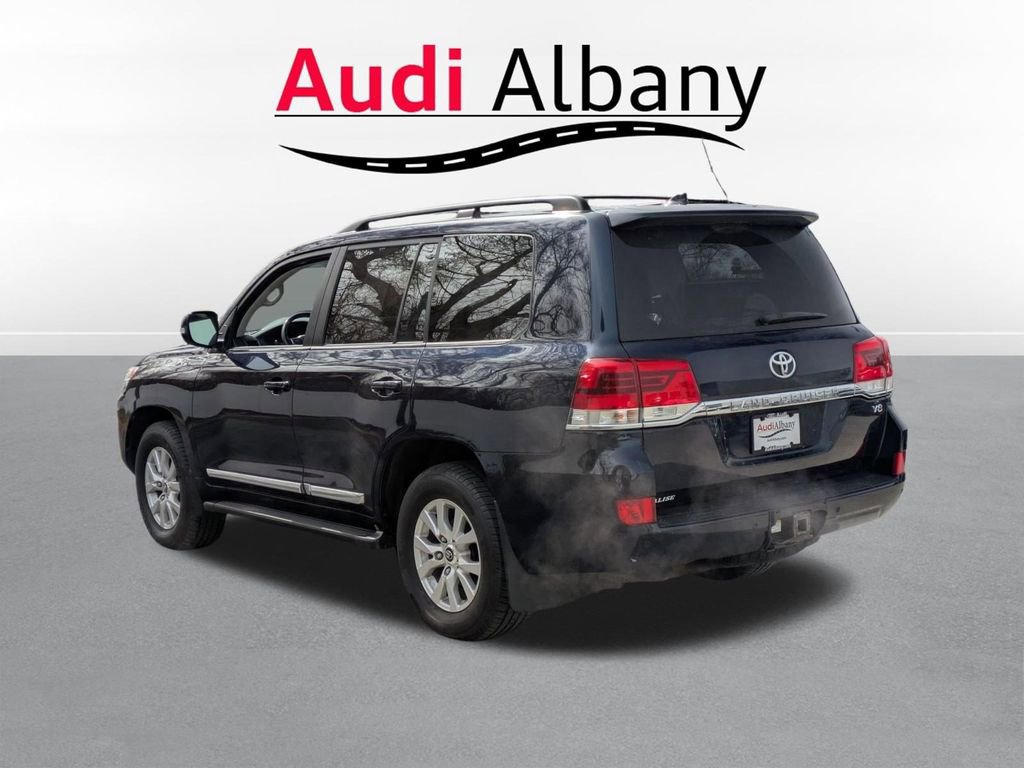 Used 2018 Toyota Land Cruiser image 4