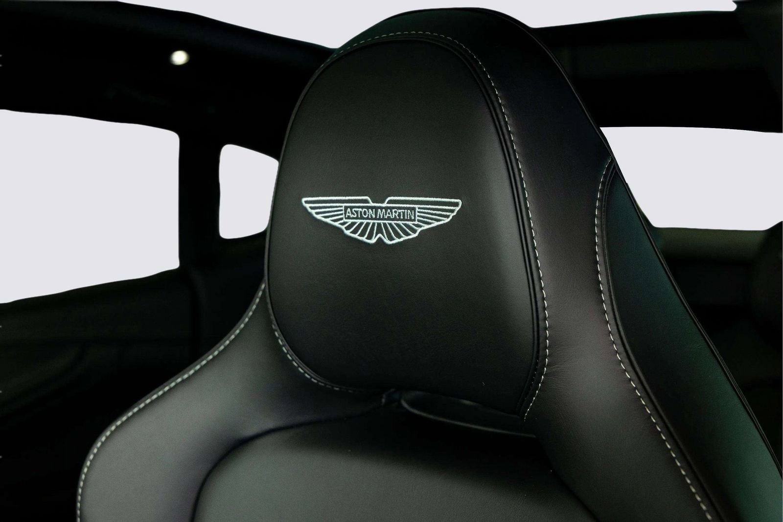 New 2026 Aston Martin DBX 707 AWD/4WD image 17