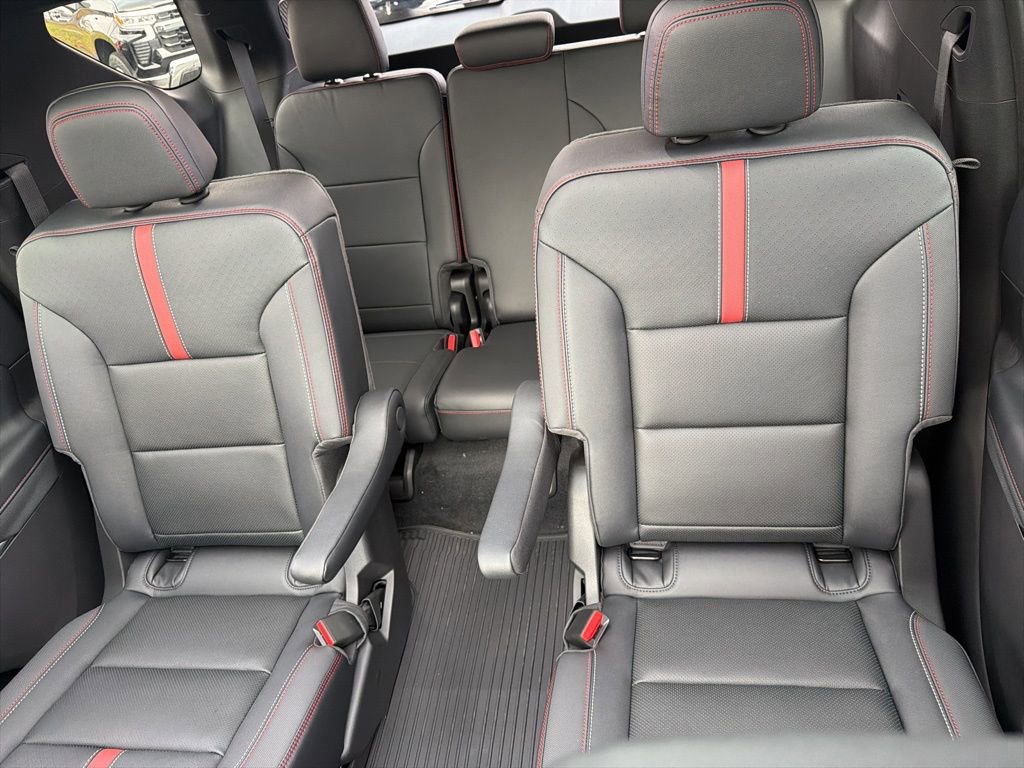 New 2026 Chevrolet Traverse RS w/ LPO, Floor Liner Package image 36