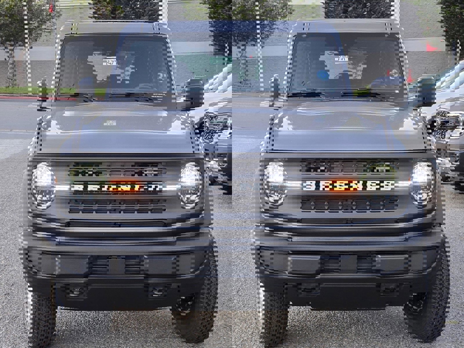 New 2025 Ford Bronco 4-Door image 3