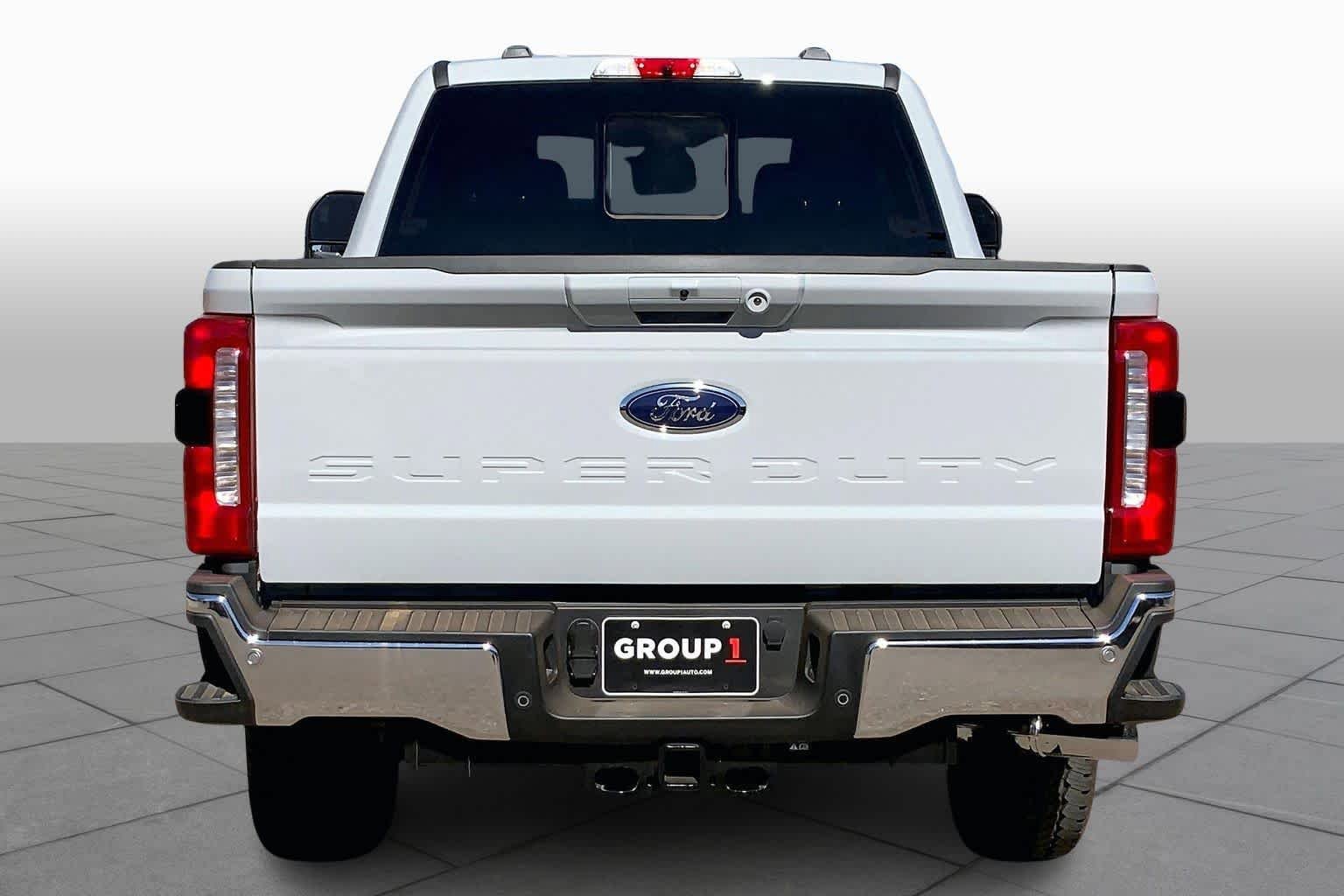 New 2026 Ford F250 Lariat w/ Chrome Package image 4