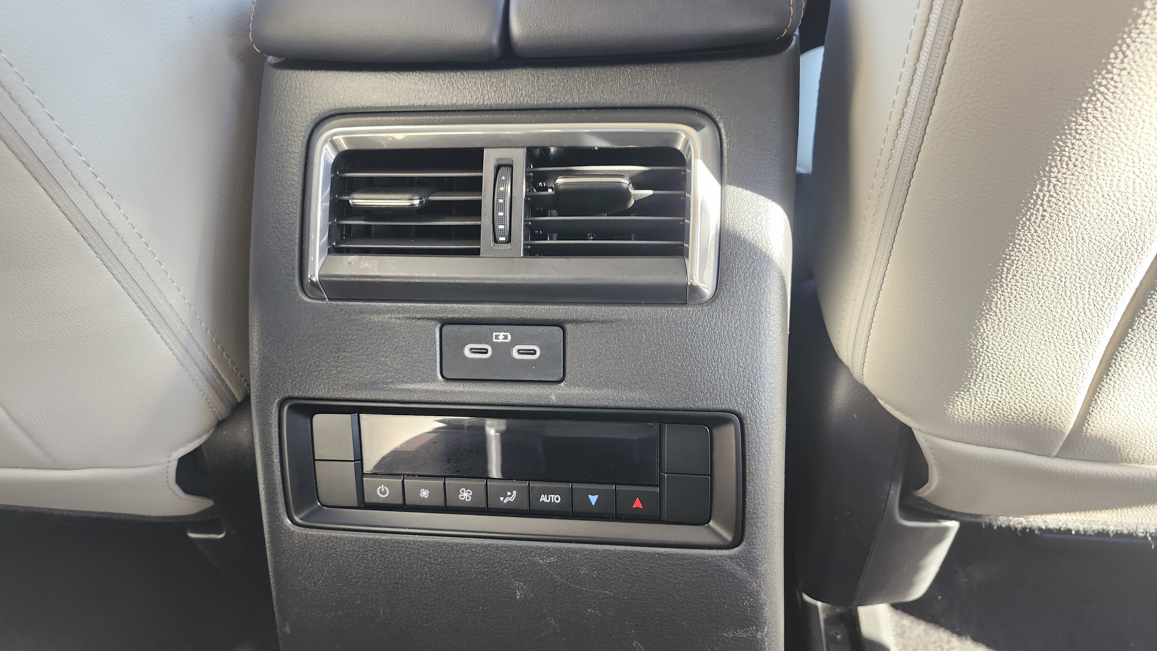 Used 2024 MAZDA CX-90 Plug-In Hybrid w/ Preferred image 14